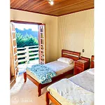 Casa linda e charmosa com vista e lareira!